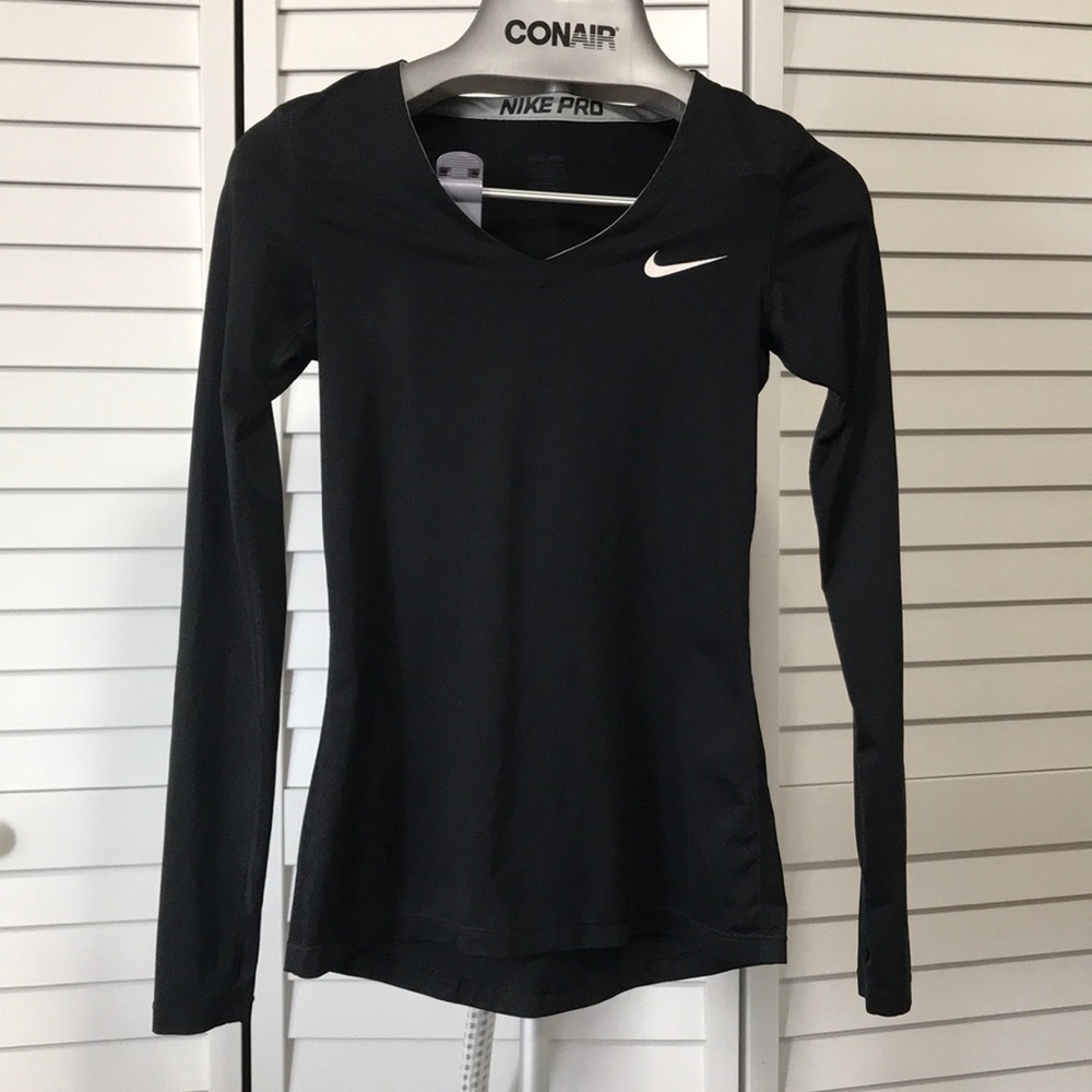 Black running top